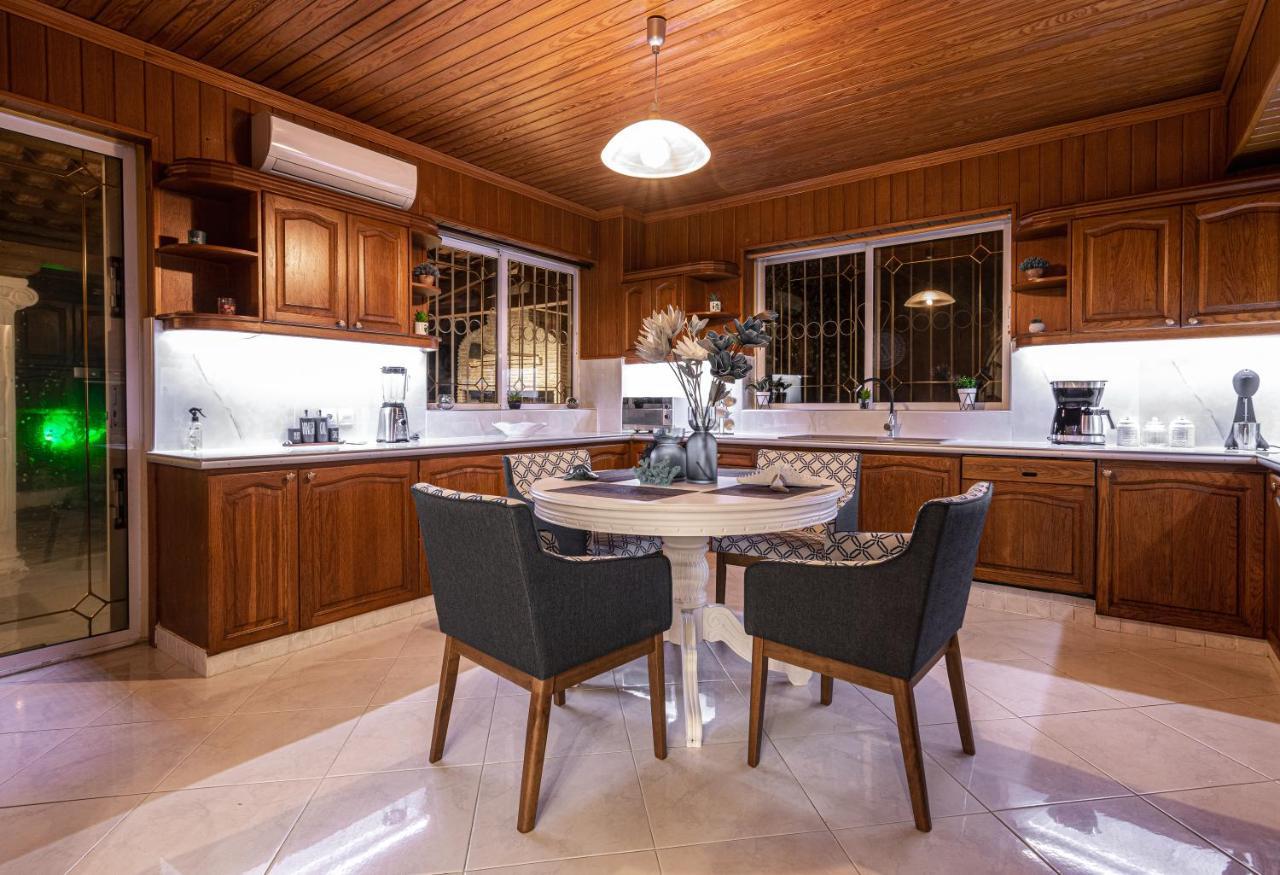 Galadriel Villa With Private Pool & Jacuzzi Kato Yerakarion Екстериор снимка