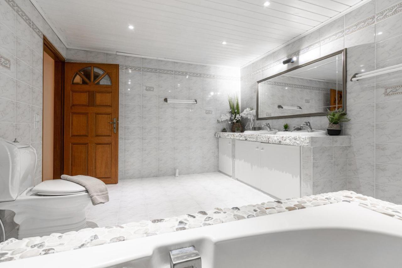 Galadriel Villa With Private Pool & Jacuzzi Kato Yerakarion Екстериор снимка