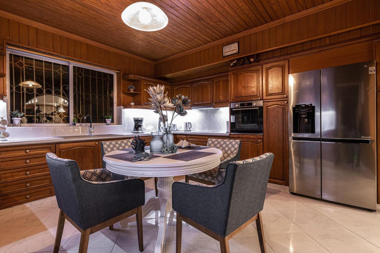 Galadriel Villa With Private Pool & Jacuzzi Kato Yerakarion Екстериор снимка