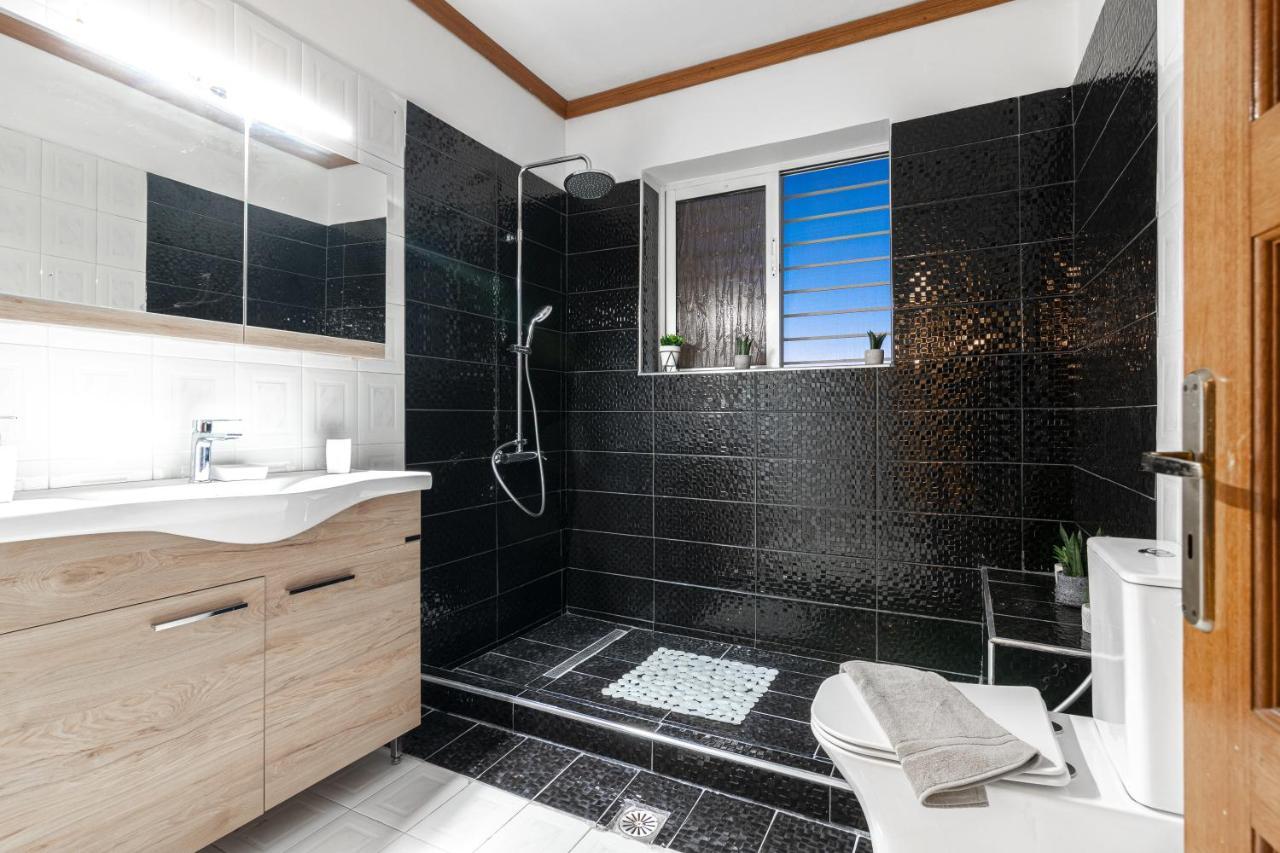 Galadriel Villa With Private Pool & Jacuzzi Kato Yerakarion Екстериор снимка