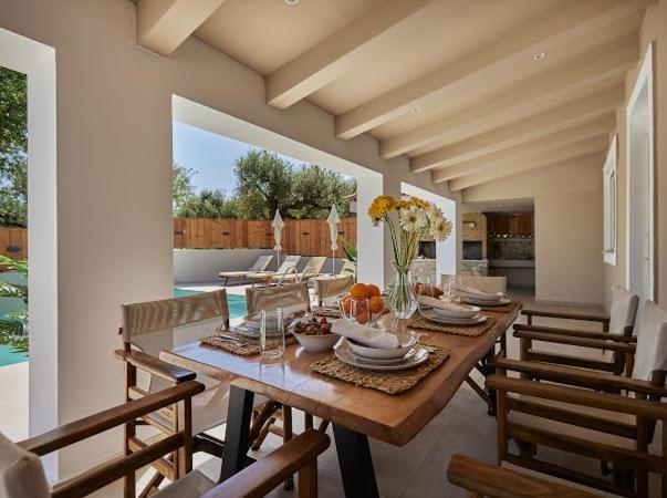 Galadriel Villa With Private Pool & Jacuzzi Kato Yerakarion Екстериор снимка