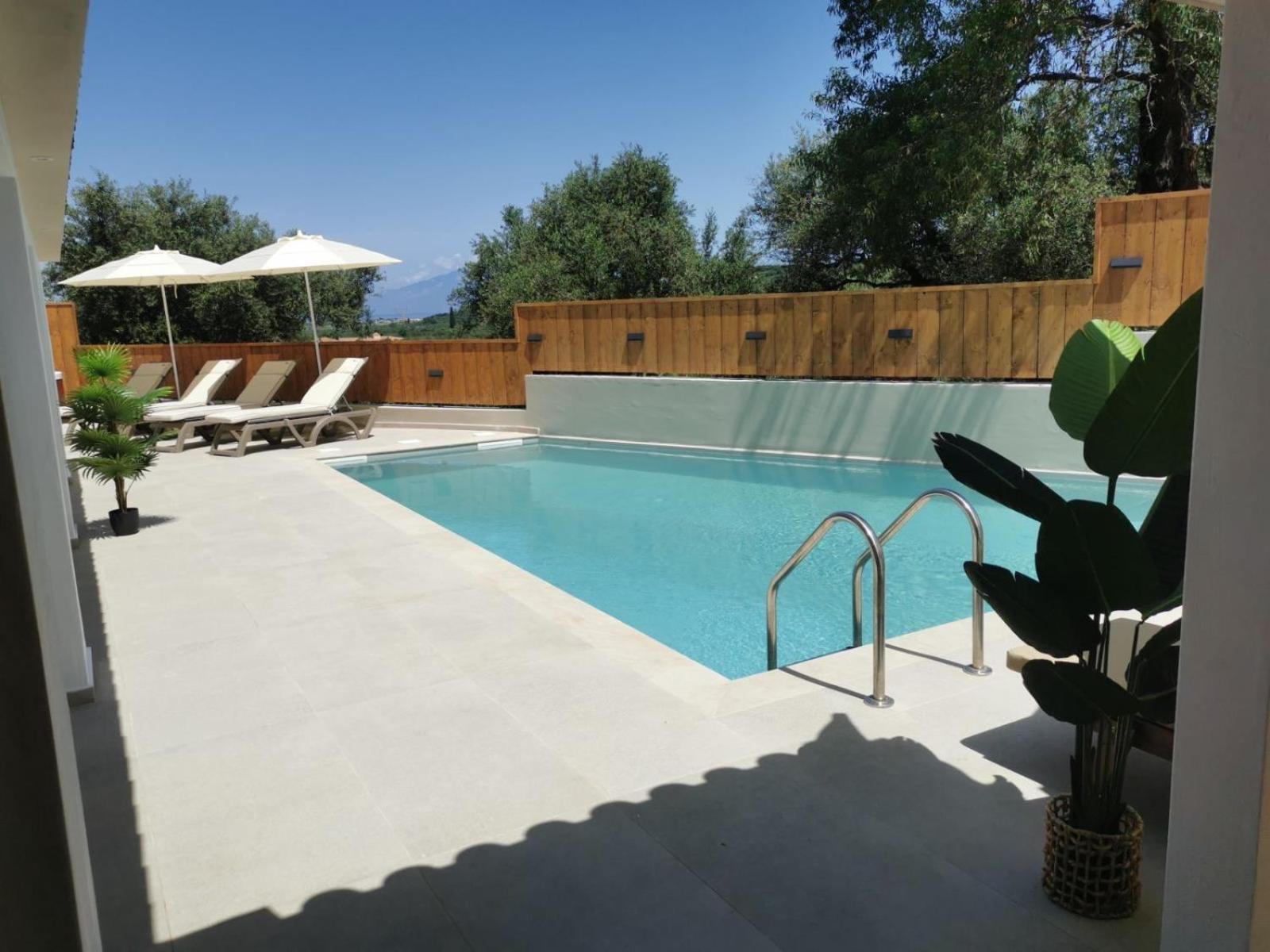 Galadriel Villa With Private Pool & Jacuzzi Kato Yerakarion Екстериор снимка